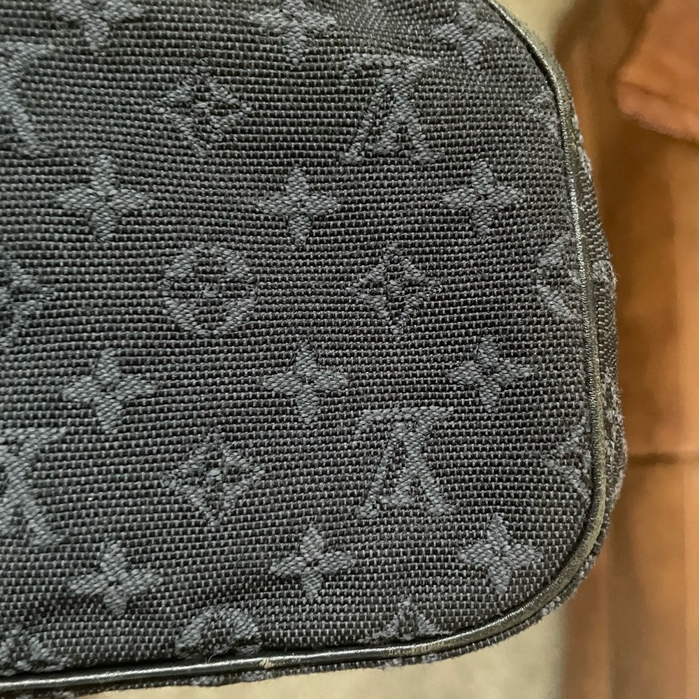 Louis Vuitton Dark blue denim mini Lin Tote with leather trim - Picture 12 of 12